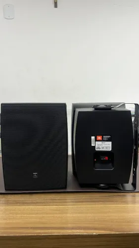 Par de Caixas JBL C621P 100W 8 Ohms - Showroom