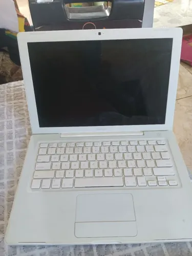 Apple MacBook branco, modelo A1181,  LEIA O ANÚNCIO 