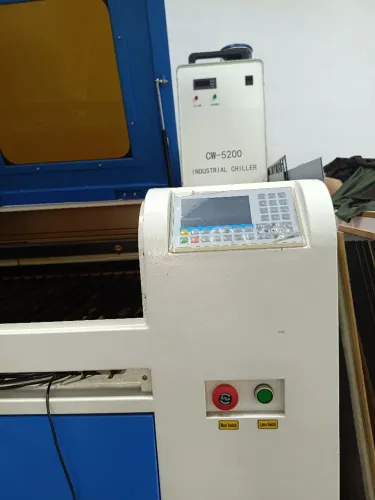 Máquina laser CNC 1310 co2