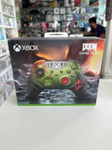 CONTROLE XBOX SERIES S DOOM THE DARK AGES EDIÇÃO ESPECIAL SEMINOVO - SERIES X,S, ONE