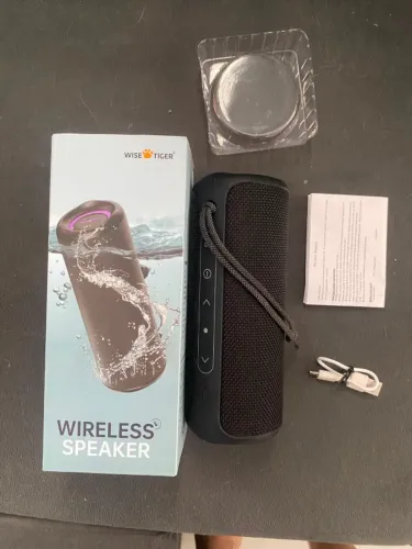 Caixa de Som Bluetooth Wisetiger P3, 30W de Potência, Ipx7, RGB