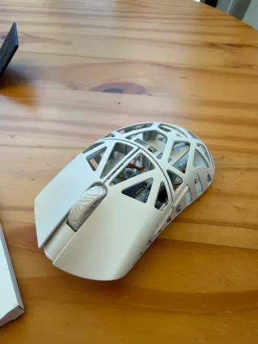WLMouse Beast X 8K Pro Magnesium White ?