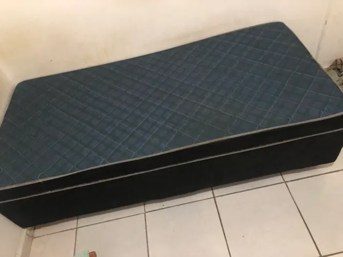 Cama box