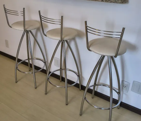 Banquetas Estofadas Giratórias! - Super Estilo!