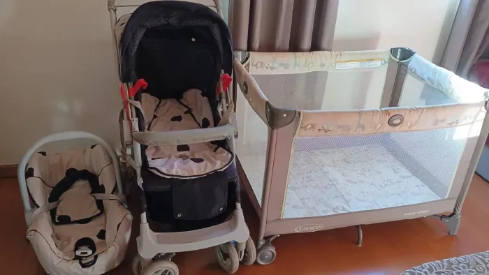 Carrinho de bebê+ Bebê conforto+ chiqueirinho