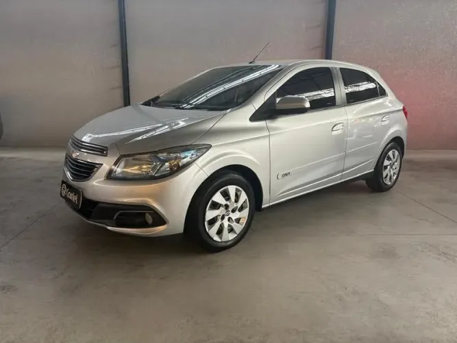 Chevrolet Onix Hatch LT 1.4 8V Flex Mec. 4P 2013