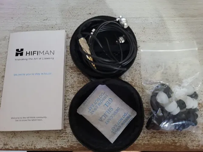 Fone de ouvido Hifiman RE800