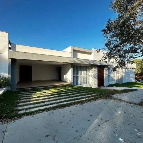 Vende-se Casa térrea de esquina no Belvedere 1 em Cuiabá MT.