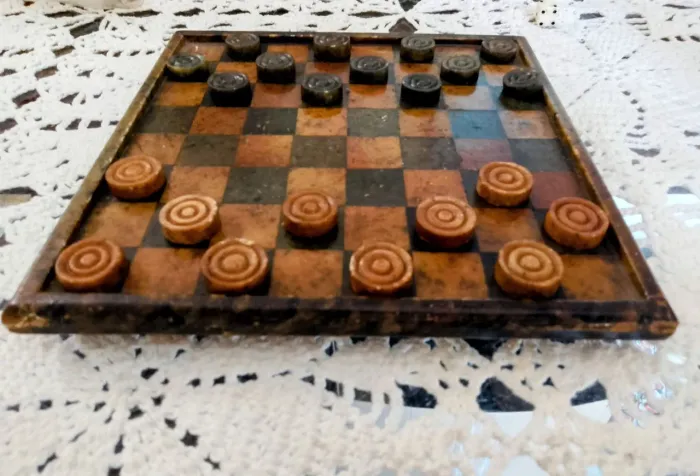 Jogo Antigo de Damas em Pedra Sabão