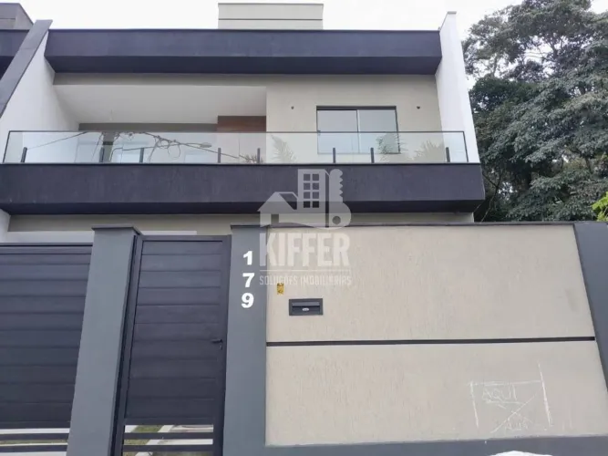 Casa com 3 dormitórios à venda, 120 m² por R$ 650.000,00 - Itaipu - Niterói/RJ