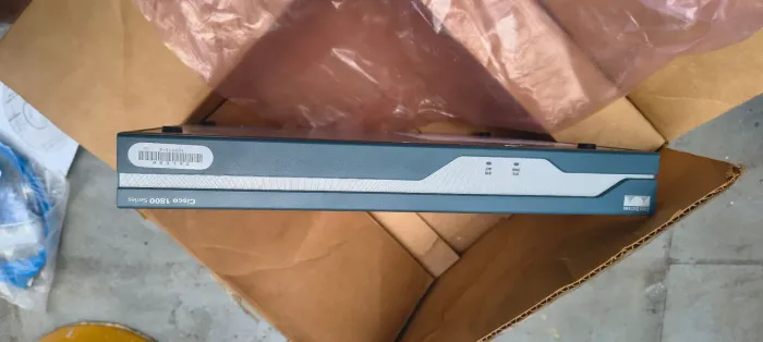 Roteador cisco nunca usado
