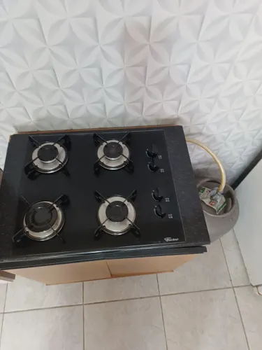 Atencao Fogão mcooctop 3 bocas funciona .vendo troco em forno elétrico acende no esqueiro