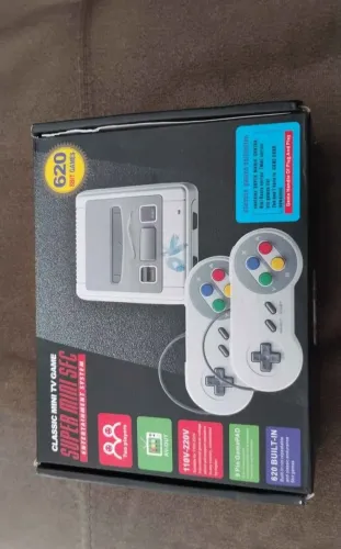 Mini Nintendo com dois controles com 620 jogos zerado lacrado novo na caixa