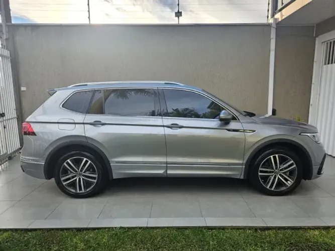 Volkswagen Tiguan Allspac R-line 300 TSI 2.0 2025