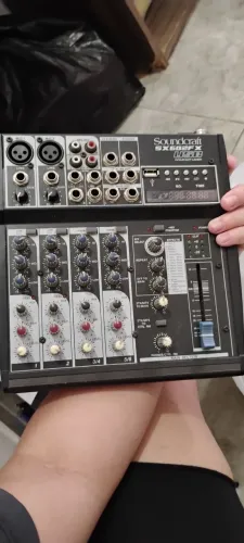 Mesa de som Soundcraft sx602fx USB 6 canais- sem fonte