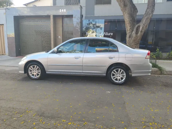 Honda Civic Sedan LX 1.7 16V 115cv Mec. 4P 2004
