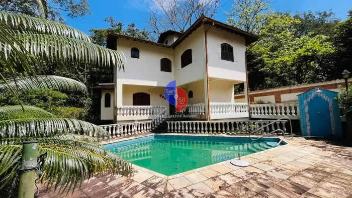 Casa em condomínio cercada pela natureza, com piscina, rio e trilhas, Caneca Fina, Guapimi