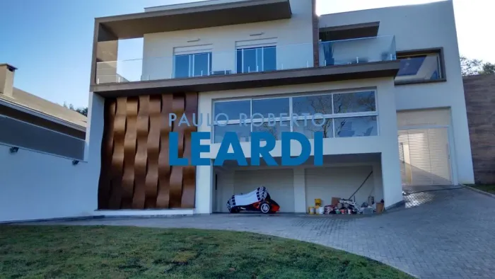 CASA EM CONDOMÍNIO - ARUJAZINHO 1, 2, 3 - SP