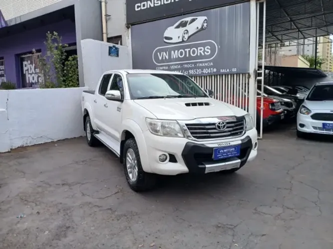 Toyota Hilux CD SRV D4-d 4X4 3.0 TDI Diesel AUT 2014