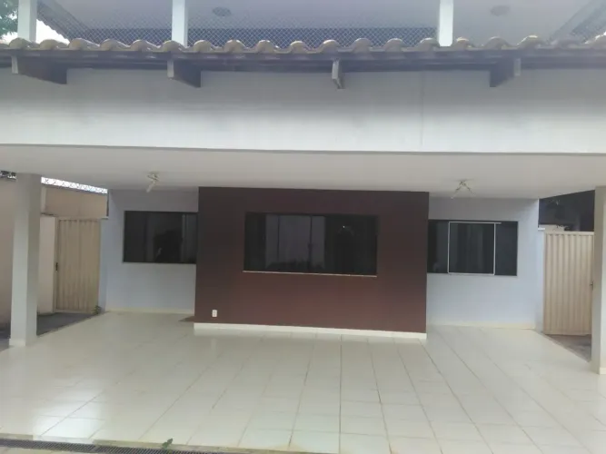 Sobrado para venda com 320 metros quadrados com 4 quartos