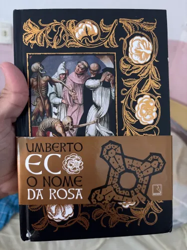 Livro O Nome da Rosa - Umberto Eco 