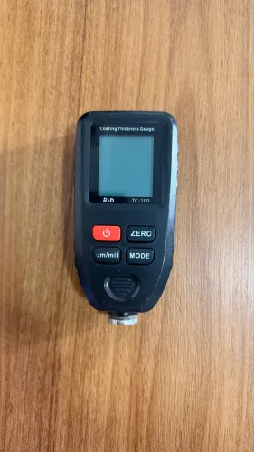 Medidor de Espessura de Camada de Tinta Automotiva R&D TC-100.