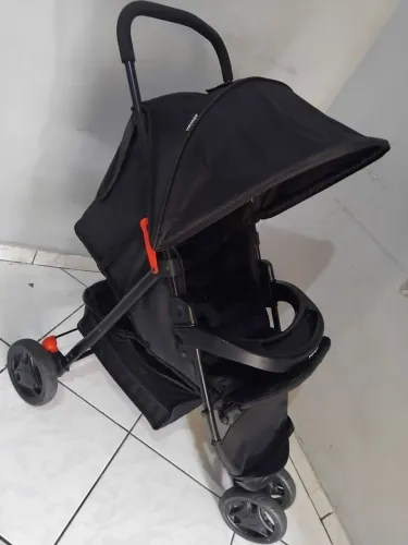 Carrinho de bebê cosco