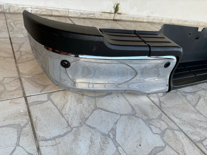 Parachoque traseiro Hilux 2025