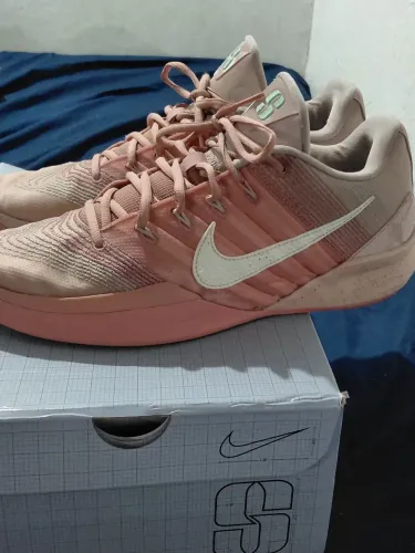 Nike Sabrina 3