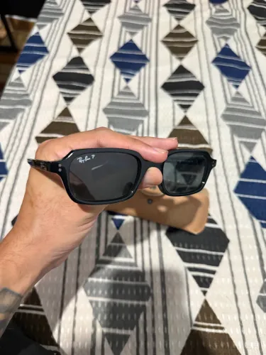 RAY- BAN RB 4455 LENTE POLARIZADA