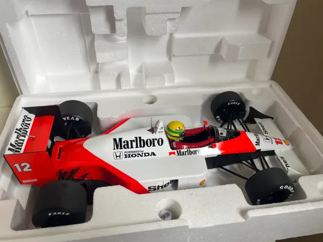 Ayrton Senna Minichamps 1:12 McLaren Honda MP 4/4 - Japanese GP 1988