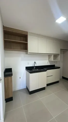 Apartamento 2 Dormitórios com armários na cozinha e vista mar no Morretes em Itapema