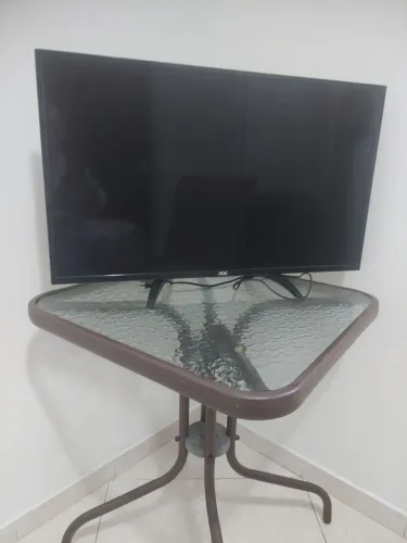 TV AOC 32 POLEGADAS (Não é Smart)