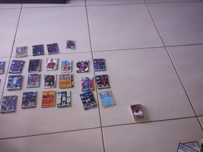 Cards avulsos total 284 cards na imagem cada bolinho de carta contem 10