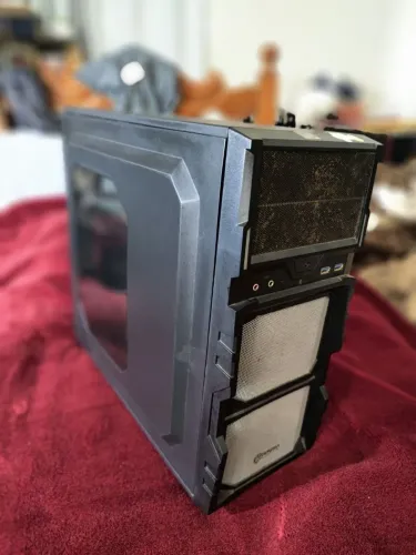 Gabinete gamer Sharkoon + duas fans