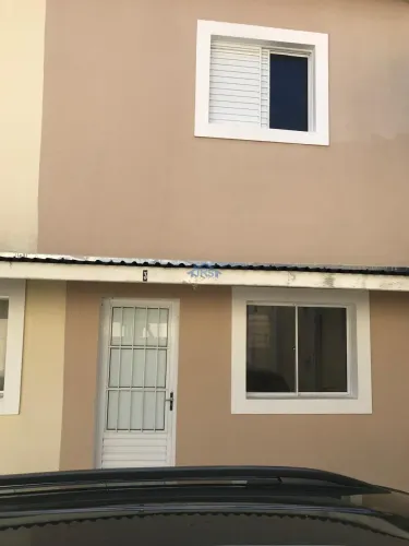 Casa para alugar em Jandira, Vila Santa Rosa, com 2 quartos, com 65 m²
