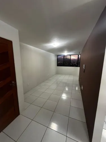 Apartamento no Edf Otaviano Júnior 02 Quartos no universitário