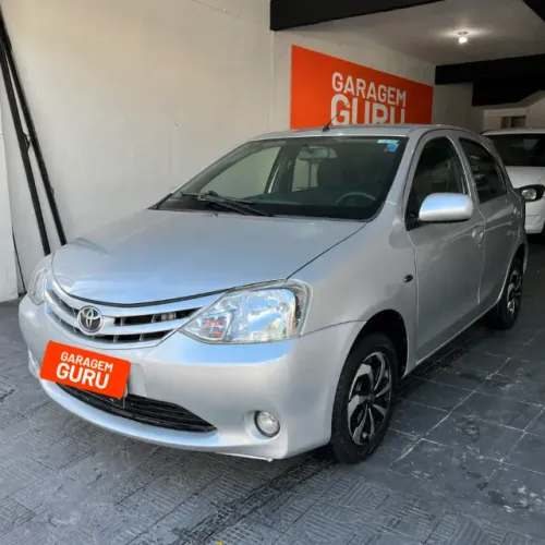 Toyota Etios X 1.3 Flex 16V 5P Mec. 2013