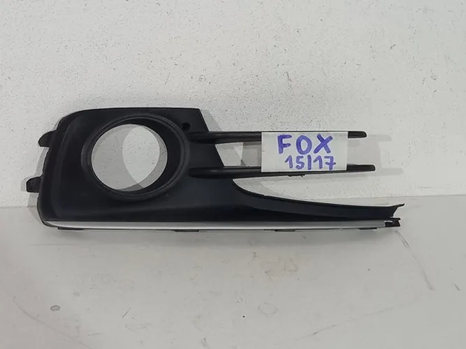 Moldura Farol Milha Fox 2015/2017 Direito