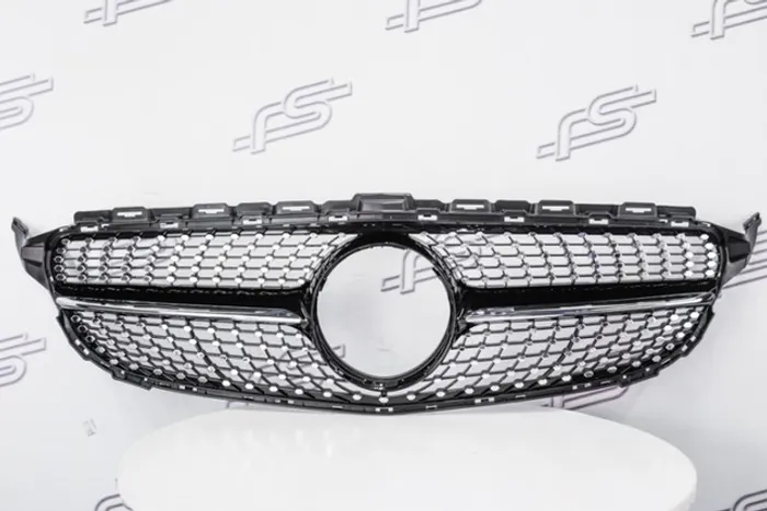 Grade para Mercedes Classe C 2015+ (W205) / Modelo diamante (4)