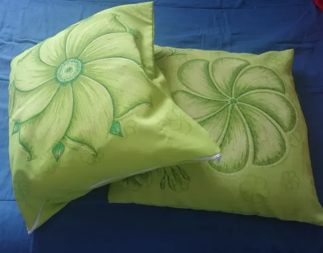 kit com 2 almofadas decorativas tamanho 45 x 45 cm