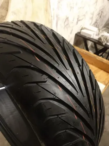 Pneu 245/45 18 18 Toyo 96w Proxes T1-S usado