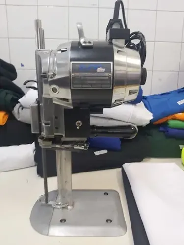 Maquina De Corte De Faca 8 Polegadas - Tecidos e Malhas