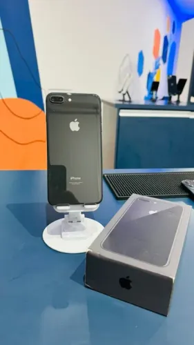 iPhone 8 Plus Semi Novo 64GB Preto Saúde de Bateria 79% Aparelho Lindo Sem Marcas