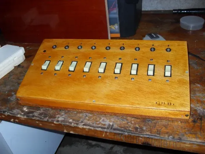 Mesa de Iluminação ou Controle de Liga e Desliga -Leia o Anúncio!!!!