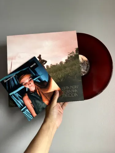 Disco de Vinil: Livia Nery - Estranha Melodia