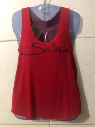 Blusa vermelha (P)