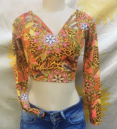 Croped/Blusa red show Floral manga longa tam m