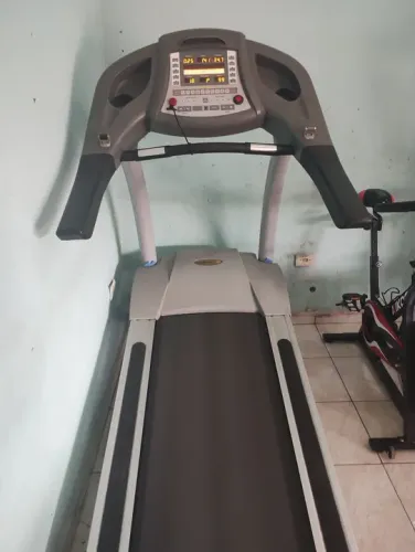Esteira profissional Wellness(ENTREGO) 5500$