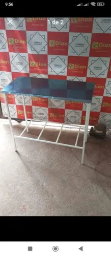 Mesa de Metal Branca com 2 Prateleiras